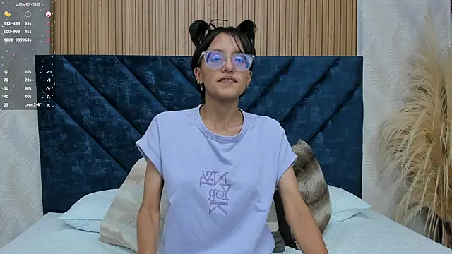 Snapshot of Marge_lasander chatting on 02-11-25, 02:03 Marge lasander online show from 02-11-25, 02:03