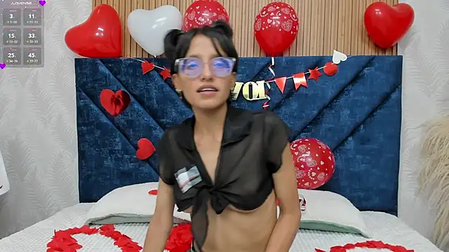 Snapshot of Marge_lasander chatting on 02-15-25, 04:36 Marge lasander online show from 02-15-25, 04:36