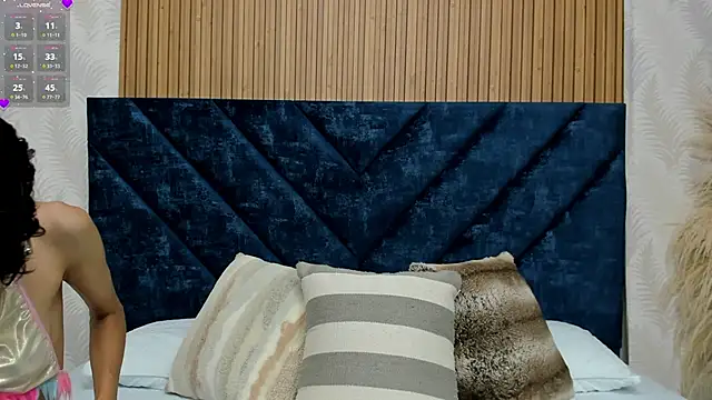 Snapshot of Marge_lasander chatting on 02-23-25, 01:24 Marge lasander online show from 02-23-25, 01:24