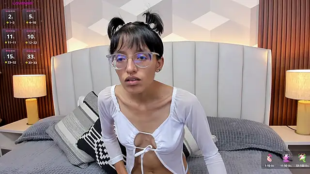 Snapshot of Marge_lasander chatting on 09-26-25, 02:37 Marge lasander online show from 09-26-25, 02:37