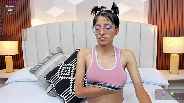 Snapshot of Marge_lasander chatting on 09-27-25, 01:32 Marge lasander online show from 09-27-25, 01:32