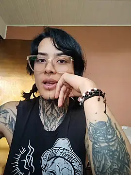 taaylor33 online show from 05-02-26, 10:04