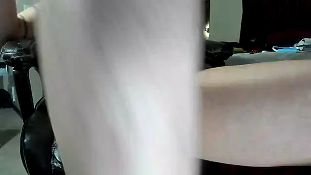 Snapshot of Bigdtalladdy666 chatting on 03-10-26, 05:56 Bigdtalladdy666 online show from 03-10-26, 05:56