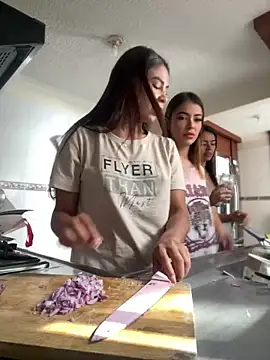 HaileyBaldwin online show from 12-08-24, 07:54