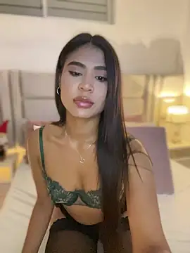 HaileyBaldwin online show from 12-13-24, 04:43