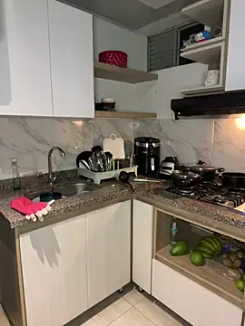 HaileyBaldwin online show from 01-31-25, 02:26