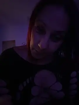 Snapshot of DeeLight124 chatting on 11-25-25, 06:57 DeeLight124 online show from 11-25-25, 06:57