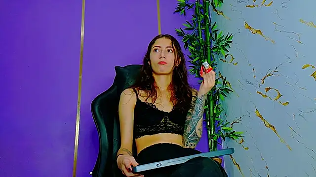 scarlet-jonesx online show from 09-28-25, 12:16