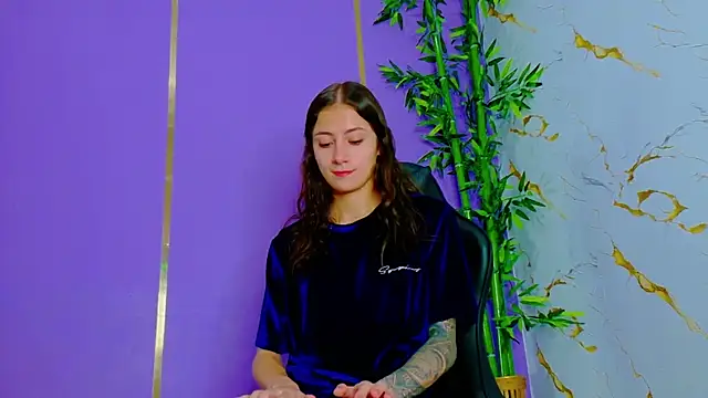 scarlet-jonesx online show from 10-07-25, 08:22