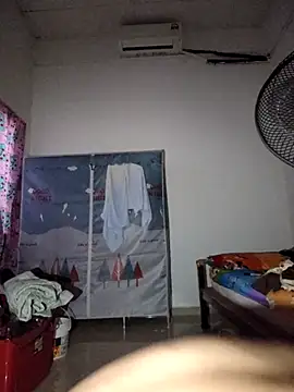 Snapshot of LiuQianXi5726 chatting on 01-31-25, 09:48 LiuQianXi5726 online show from 01-31-25, 09:48