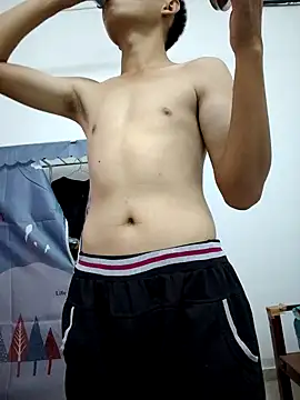 Snapshot of LiuQianXi5726 chatting on 03-18-25, 09:09 LiuQianXi5726 online show from 03-18-25, 09:09