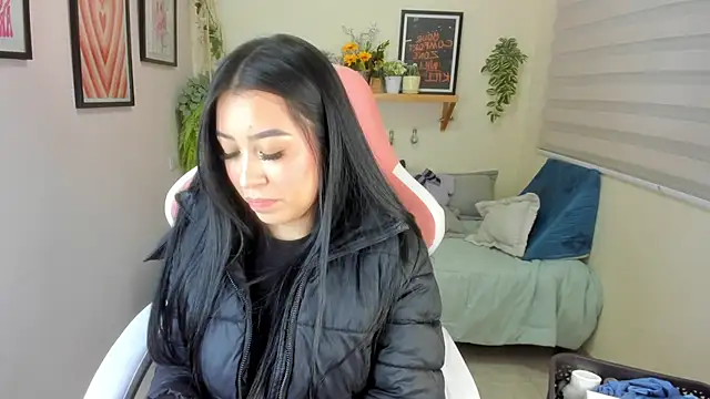 Starliee   online show from 11-25-25, 12:43