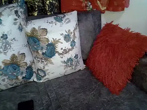 Snapshot of Hot-zeenah chatting on 01-05-25, 05:51 Hot-zeenah online show from 01-05-25, 05:51