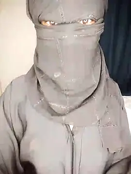 Snapshot of Hot-zeenah chatting on 02-09-25, 09:26 Hot-zeenah online show from 02-09-25, 09:26