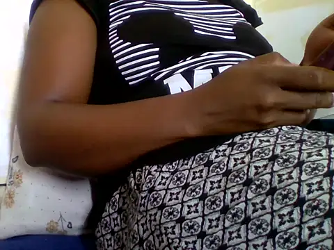 Snapshot of Hot-zeenah chatting on 10-11-25, 06:12 Hot-zeenah online show from 10-11-25, 06:12