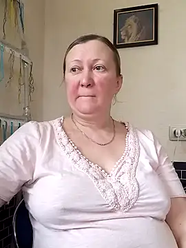 Snapshot of blondyaguar chatting on 12-04-25, 10:02 blondyaguar online show from 12-04-25, 10:02