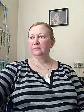 Snapshot of blondyaguar chatting on 02-26-26, 03:44 blondyaguar online show from 02-26-26, 03:44