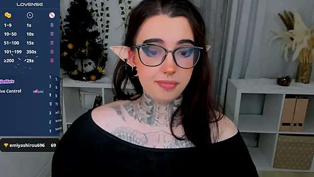 Dixi Pixi  online show from 12-30-24, 01:47