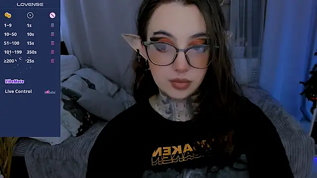 Dixi Pixi  online show from 12-17-25, 10:32