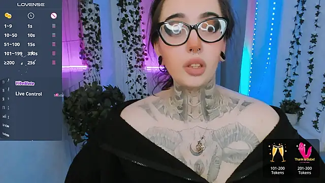 Snapshot of Dixi_Pixi_ chatting on 03-08-26, 05:44 Dixi Pixi online show from 03-08-26, 05:44