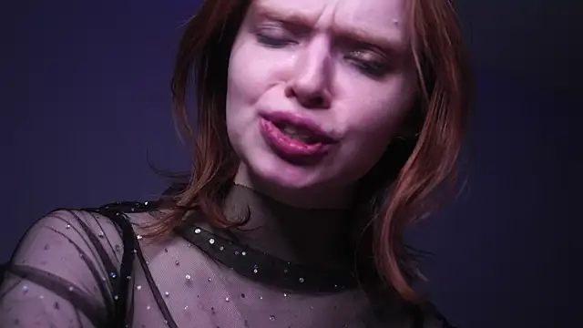 ginger hugs online show from 12-23-24, 04:22