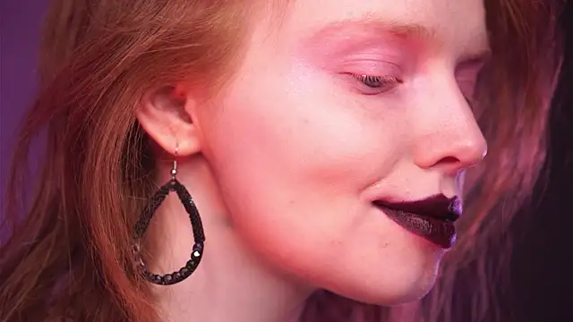 ginger hugs online show from 01-03-25, 01:16