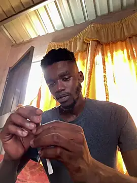 Snapshot of HottSledge chatting on 03-05-25, 01:17 HottSledge online show from 03-05-25, 01:17