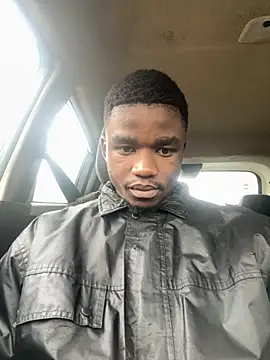 Snapshot of HottSledge chatting on 11-18-25, 05:12 HottSledge online show from 11-18-25, 05:12