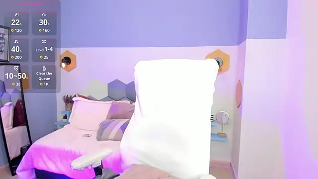 Chloe fischer  online show from 11-13-25, 03:55