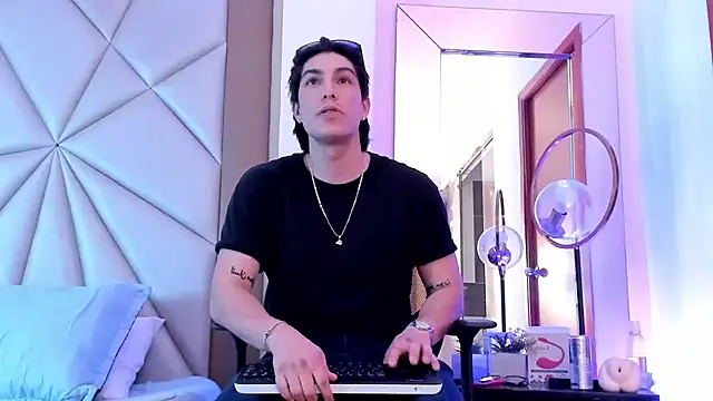 Karimferrer online show from 12-27-24, 04:26