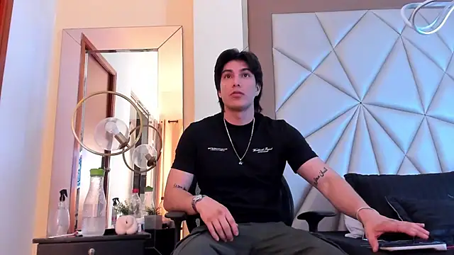 Karimferrer online show from 01-29-25, 03:44