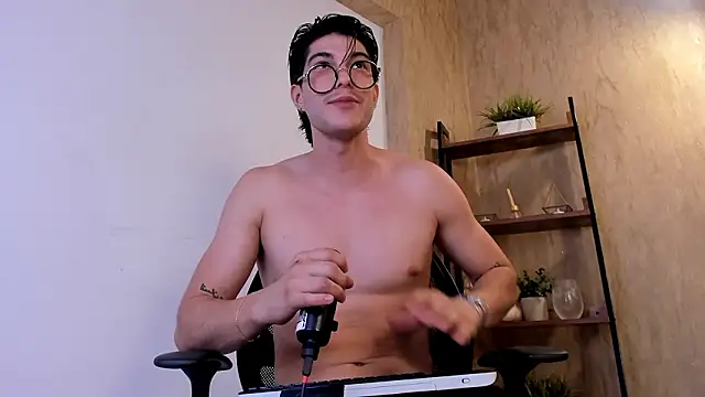 Karimferrer online show from 02-06-26, 09:51