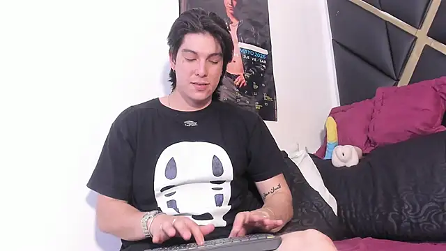 Karimferrer online show from 06-17-26, 03:53
