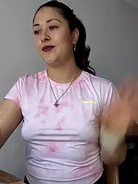 Snapshot of LisbethMoore_ chatting on 03-06-26, 04:58 LisbethMoore online show from 03-06-26, 04:58