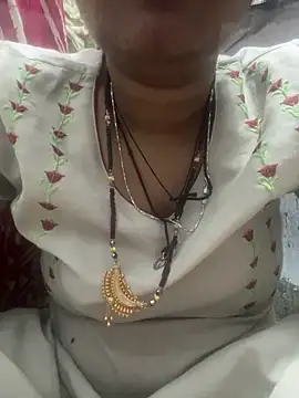 Spicy sari girl online show from 03-09-26, 04:38