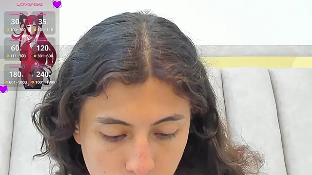 Snapshot of FreyaMoller chatting on 12-17-24, 07:15 FreyaMoller online show from 12-17-24, 07:15