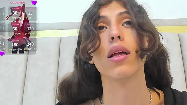 Snapshot of FreyaMoller chatting on 12-18-24, 06:35 FreyaMoller online show from 12-18-24, 06:35