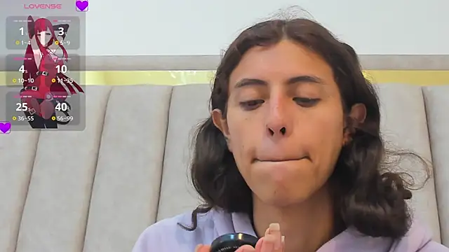 Snapshot of FreyaMoller chatting on 12-28-24, 04:09 FreyaMoller online show from 12-28-24, 04:09