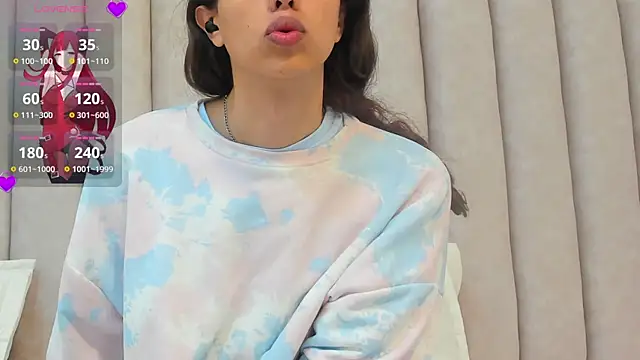 Snapshot of FreyaMoller chatting on 01-08-25, 07:13 FreyaMoller online show from 01-08-25, 07:13