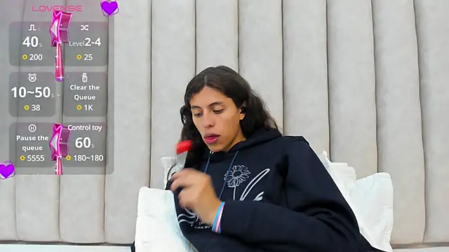 Snapshot of FreyaMoller chatting on 01-31-25, 07:18 FreyaMoller online show from 01-31-25, 07:18