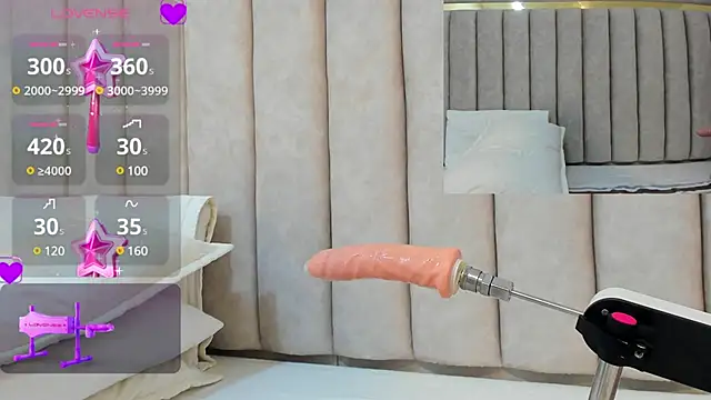 Snapshot of FreyaMoller chatting on 02-08-25, 10:19 FreyaMoller online show from 02-08-25, 10:19