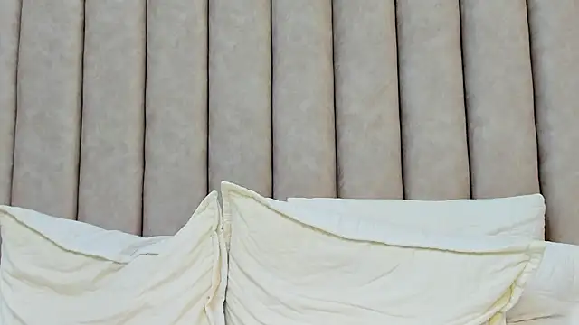 Snapshot of FreyaMoller chatting on 02-19-25, 07:16 FreyaMoller online show from 02-19-25, 07:16