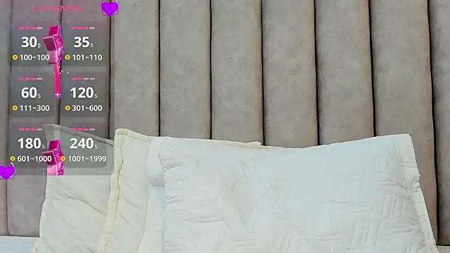 Snapshot of FreyaMoller chatting on 02-20-25, 06:24 FreyaMoller online show from 02-20-25, 06:24