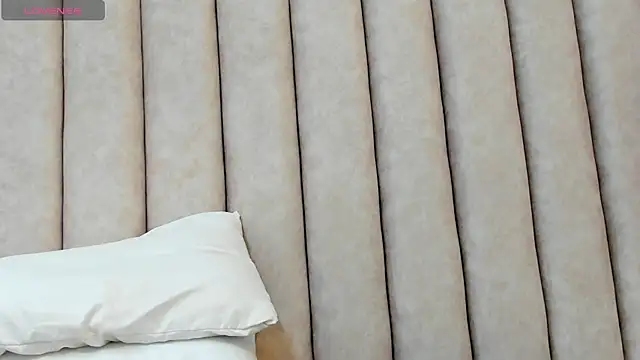 Snapshot of FreyaMoller chatting on 02-27-25, 06:31 FreyaMoller online show from 02-27-25, 06:31