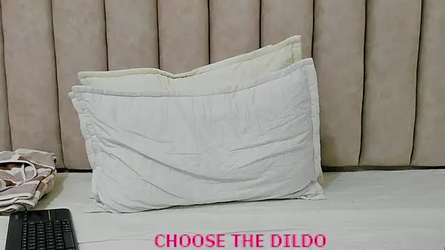 Snapshot of FreyaMoller chatting on 09-25-25, 06:44 FreyaMoller online show from 09-25-25, 06:44