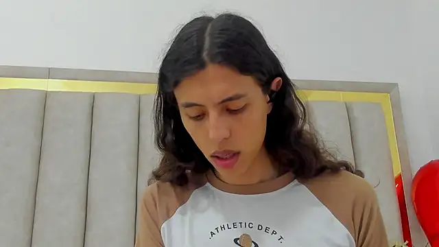 Snapshot of FreyaMoller chatting on 10-08-25, 08:39 FreyaMoller online show from 10-08-25, 08:39