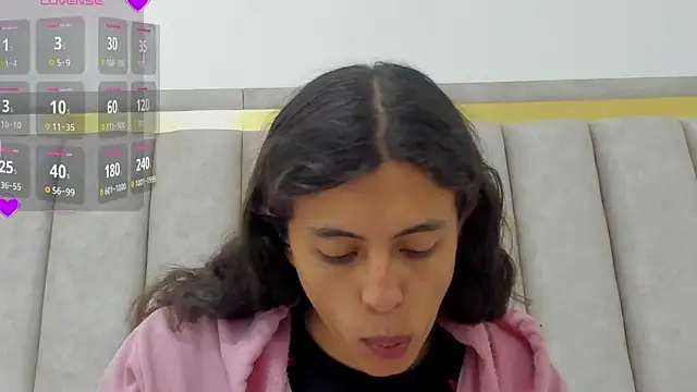 Snapshot of FreyaMoller chatting on 10-11-25, 07:45 FreyaMoller online show from 10-11-25, 07:45