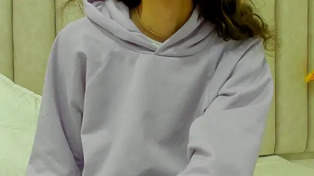 Snapshot of FreyaMoller chatting on 10-13-25, 07:47 FreyaMoller online show from 10-13-25, 07:47