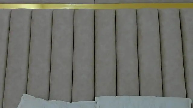 Snapshot of FreyaMoller chatting on 10-17-25, 07:49 FreyaMoller online show from 10-17-25, 07:49