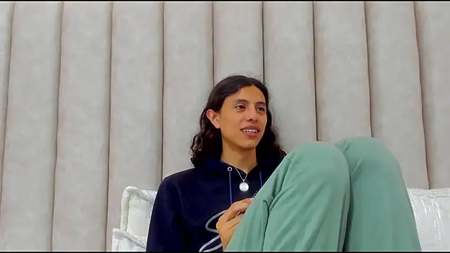 FreyaMoller online show from 11-29-25, 06:55